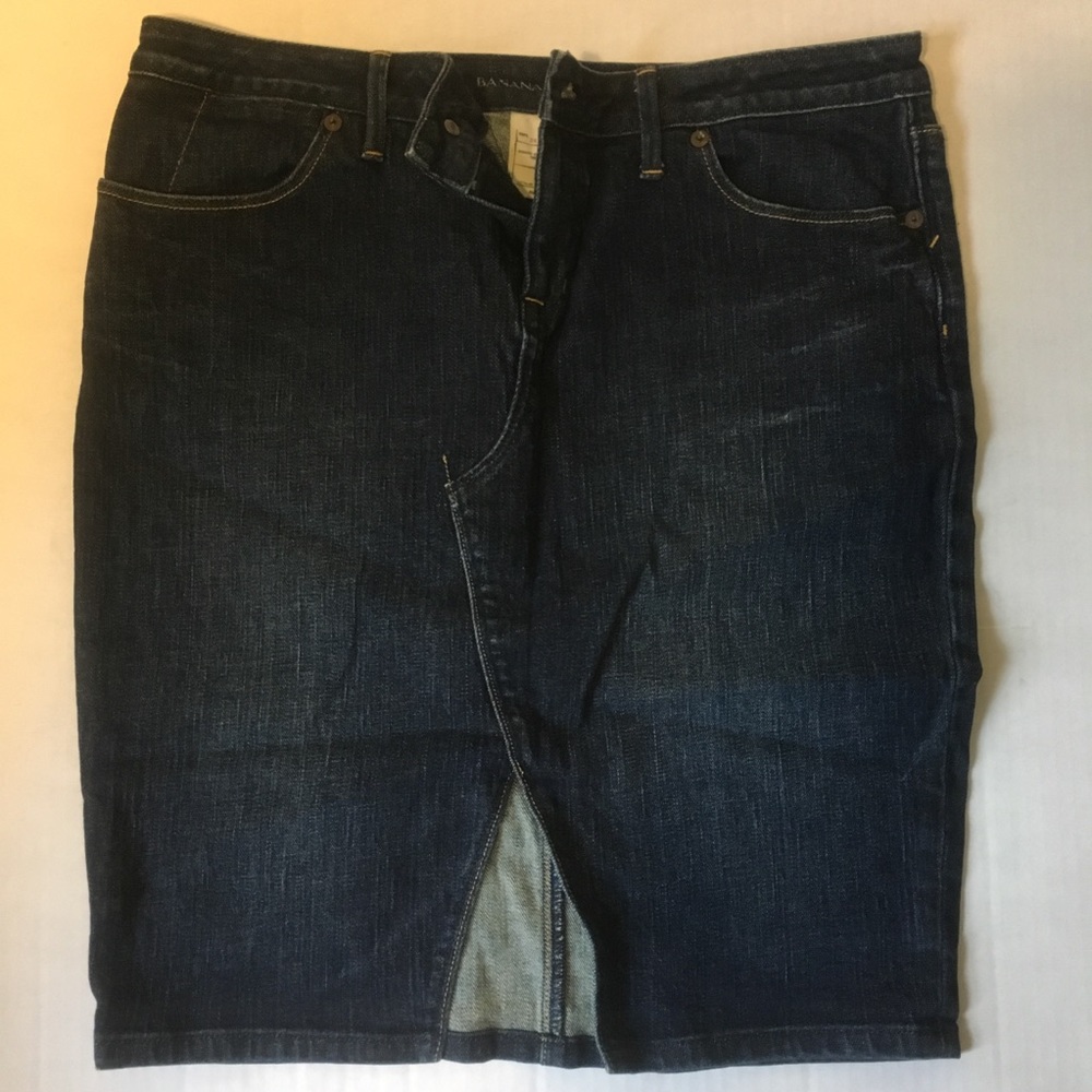 Banana Republic denim skirt sz 8